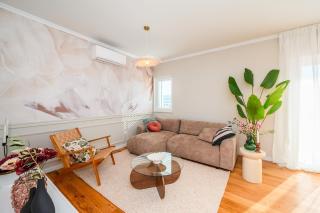 Charming Charlie Apartment - Metković - 9