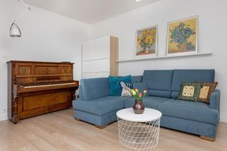 Cosy Apartment with Parking Nowaka-Jeziorańskiego Praga by Noclegi Renters - Varsavia - 4