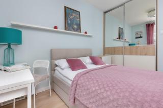 Cosy Apartment with Parking Nowaka-Jeziorańskiego Praga by Noclegi Renters - Varsavia - 2