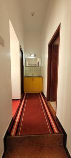 King's Elite Home Stay - 4
