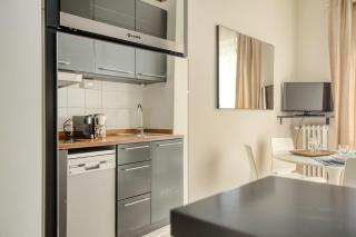 Elegant One-Bedroom Apartment in Porta Romana - Milan - 1