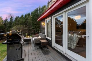 Luxury Log Chalet with Hot Tub, Games Room & Hill Views! - 1