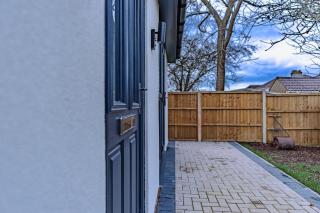 Balloon Residence: Modern Serviced Accomodation - Bristol - 4
