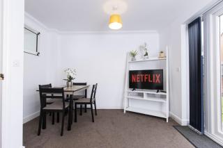 K Suites - Bishy Barnabee Way - Norwich - 1