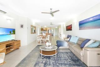 Waves & Wonders Ocean view apartment - Trinity Beach - 7