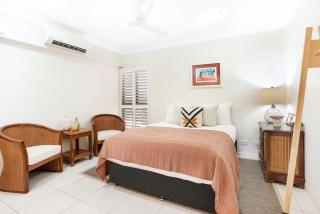 Waves & Wonders Ocean view apartment - Trinity Beach - 6