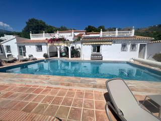 El Olivo, Boutique Guesthouse - Canillas de Albaida - 0