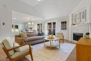 Modern 3BR Cozy Retreat Round Rock - 9