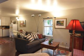 Romantic Cottage - Dallas - 6