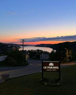 Auberge le Parasol - Saguenay - 0