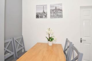 Townhouse @ 86 Brooklyn Street Crewe - 3