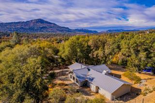 Yosemite Wooded Hills, Pool Table, Fitness, Views - 0