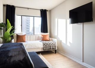 Crystal City Sleeps 7 Near Metro - 7