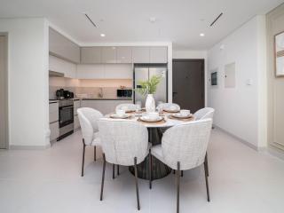 Gorgeous Beachfront 2 Bed Retreat in Marina Vista - 2