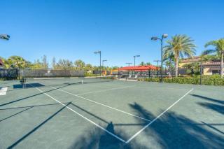 Live in Paradise with Golf Tennis Gym Pools and More - Bonita Springs - 4