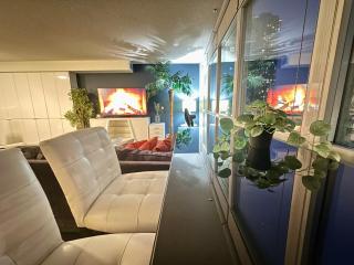 LakeView 2Bdrms 2Baths with 3 real beds and parking - 2