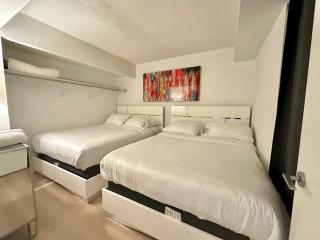 LakeView 2Bdrms 2Baths with 3 real beds and parking - 8