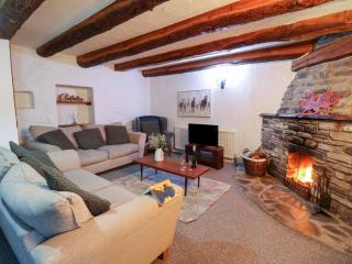 Ty Ceffylau - Llanybydder - 8