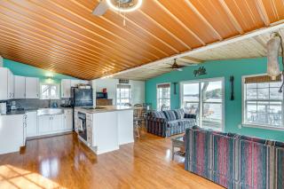 Fish and Boat on Lake of the Ozarks Waterfront Home - Climax Springs - 5