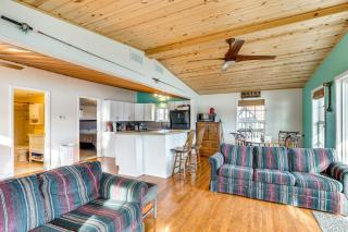Fish and Boat on Lake of the Ozarks Waterfront Home - 8