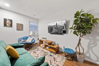 The Rainforest Retreat Sleeps 25 20m to NYC FREE Parking - Bayonne - 5