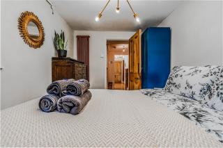 Central Bristol Flat with Parking - Bristol - 9