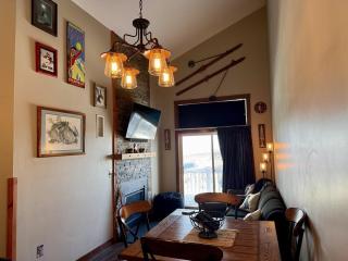 AS434 Ski-in Ski-out Penthouse Sleeps 6 - Snowshoe - 0