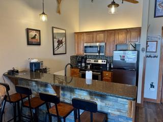 AS434 Ski-in Ski-out Penthouse Sleeps 6 - 7