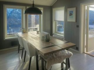 Cabin With Amazing Fjord Views In Sunnmørsalpene - Valldal - 8