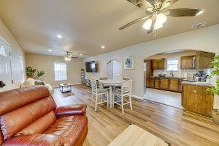 Less Than 1 Mi to Frost Bank Center Home with Deck and Grill! - San Antonio - 8