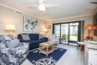 Spacious 2nd Floor Condo Steps From The Beach On Sanibel Island 2C1 - Sanibel - 4