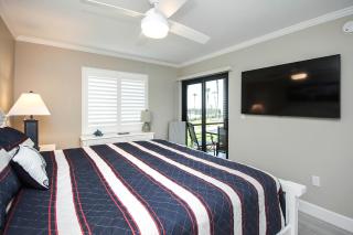 Spacious 2nd Floor Condo Steps From The Beach On Sanibel Island 2C1 - 1