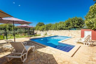 Holiday Home Pina - Pula - 2