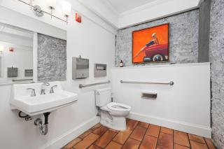 Deluxe King Suite at the Historic Stonehouse Inn! - Santa Rosa - 6