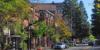 Deluxe King Suite at the Historic Stonehouse Inn! - Santa Rosa - 4
