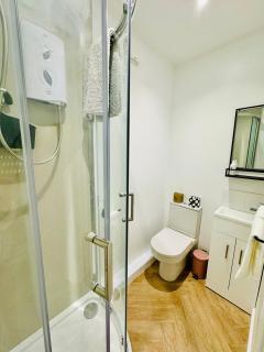 Shoreham Beach Cabana - Cozy ensuite Cabana with private entrance on beautiful Shoreham Beach - Close to Brighton City Airport and Panattoni Park - Shoreham-by-Sea - 3