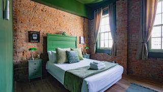 Pickle Factory Eight Unforgettable Rooms Sleeps 16 - Covington - 4