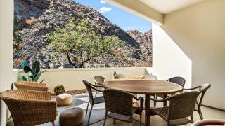 LV315 3BR LV Townhome with Mountain Views - 8