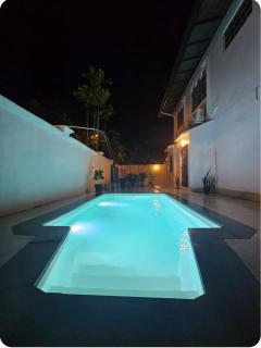 Riverside Poolside Apartment - 2