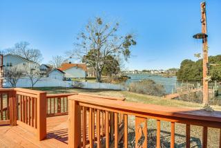 Waterfront Home with Dock and Yard in Hampton! - 9