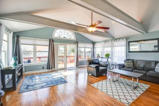 Waterfront Home with Dock and Yard in Hampton! - 7