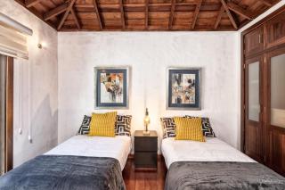 Casa Gamez by Huskalia - El Paso - 1