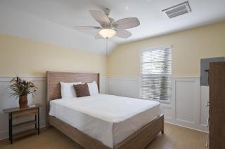 Gorgeous Apartment on Mango St Steps to Beach - Fort Myers Beach - 0