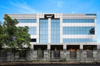 Townhouse Oak Alandur Near Chennai Airport Formerly Vijay Park - Chennai - 0
