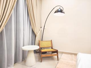 Sunway Citrine -- Citrine Hub, 2 Secured Carpark Lots - 3BR3B - 6pax by Cowidea - - 2