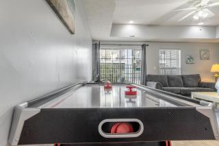 MV105B Myrtle Villa 4BR/3B second row at 704 S Ocean Blvd - 3