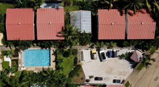 Beautifully Renovated Private Rental in the Desirable Las Palmas Community - Coco - 9