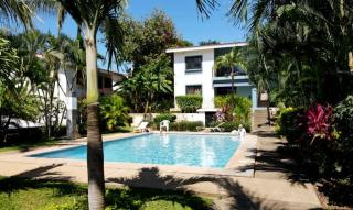 Minimalist Condo with a Beautiful New Design, Bound Patio, and Shared Community Pool - 7