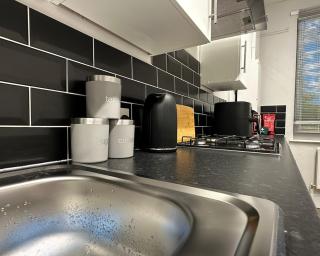 Spacious Home-PoolTable-FreeParking-10Guests - Manchester - 5