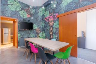 FACES of Jungle - Funky design in vibrant centre - 0